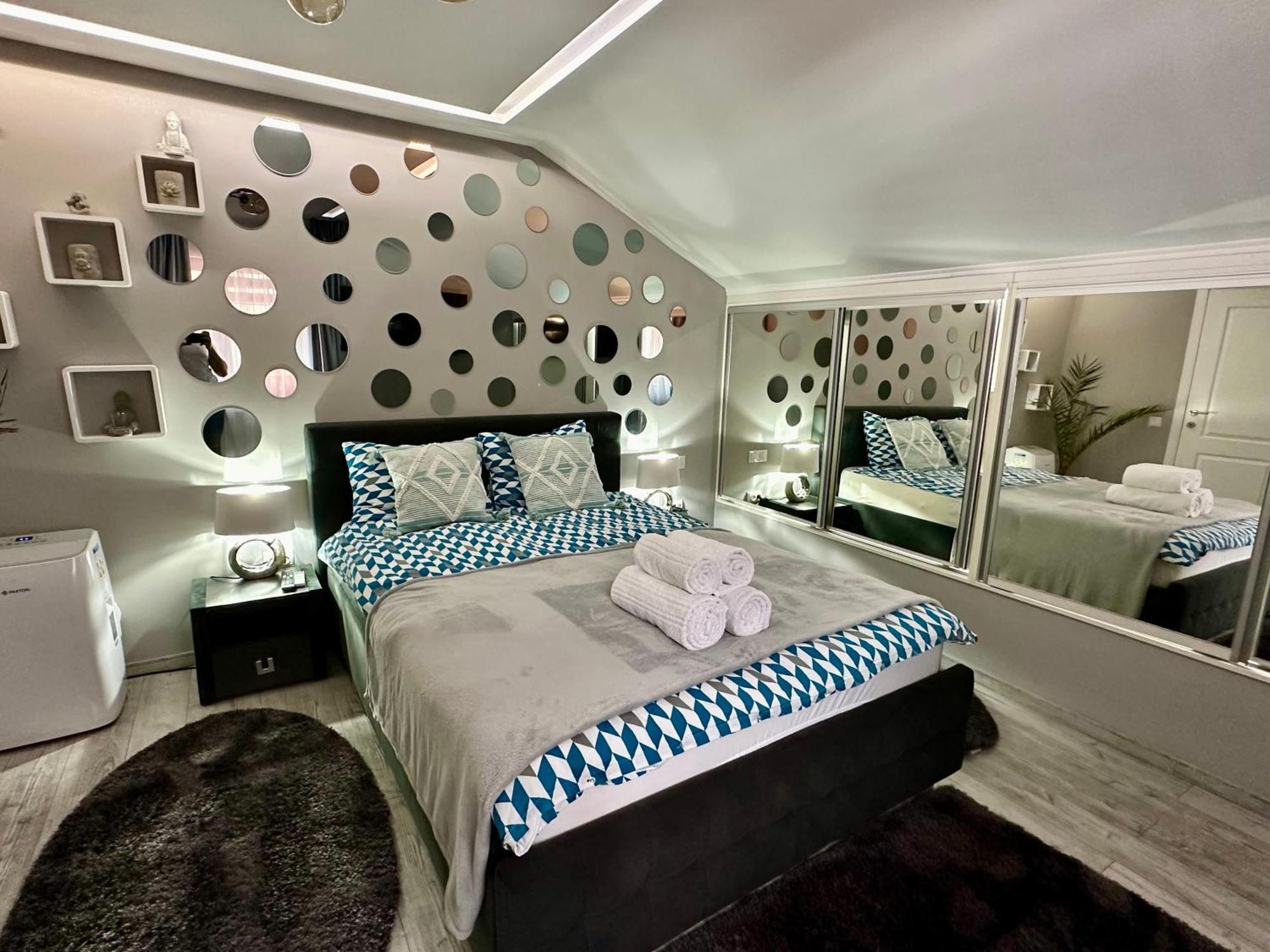 Deyinn Guest House Centrum Turda Eksteriør billede