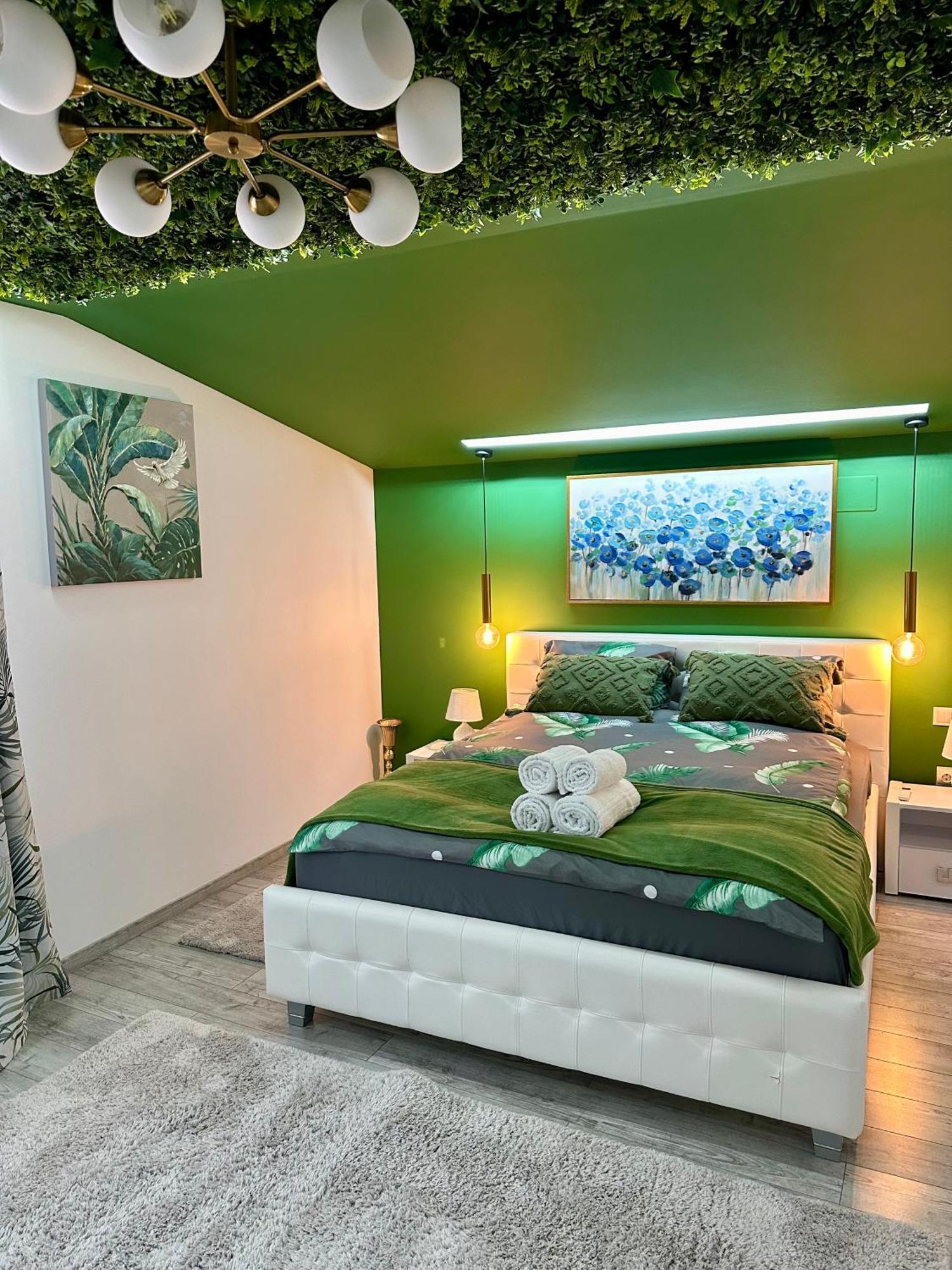Deyinn Guest House Centrum Turda Eksteriør billede